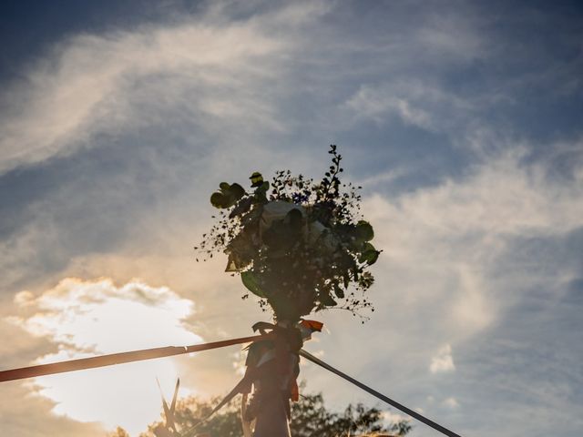 Le mariage de Thomas et Noémie à Cognac, Charente 35