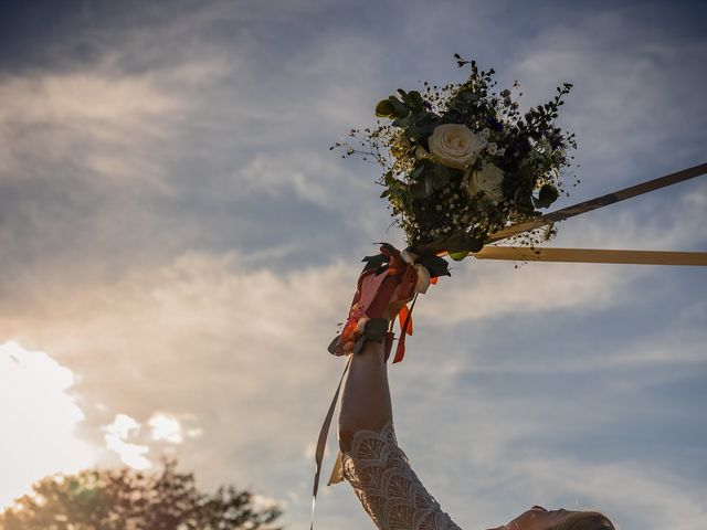 Le mariage de Thomas et Noémie à Cognac, Charente 37