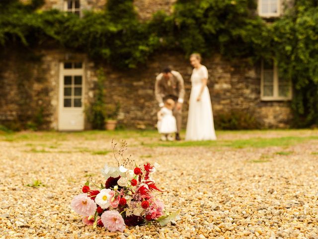 Le mariage de Thibaut et Mona à Réminiac, Morbihan 24