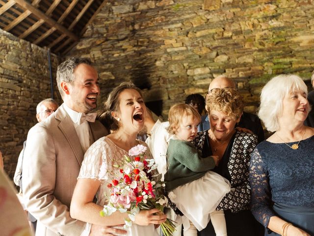 Le mariage de Thibaut et Mona à Réminiac, Morbihan 29