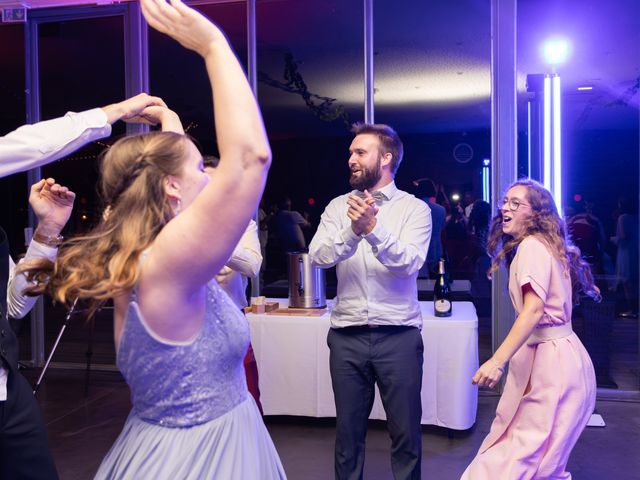 Le mariage de Quentin et Audrey à Saint-Yrieix-sur-Charente, Charente 44