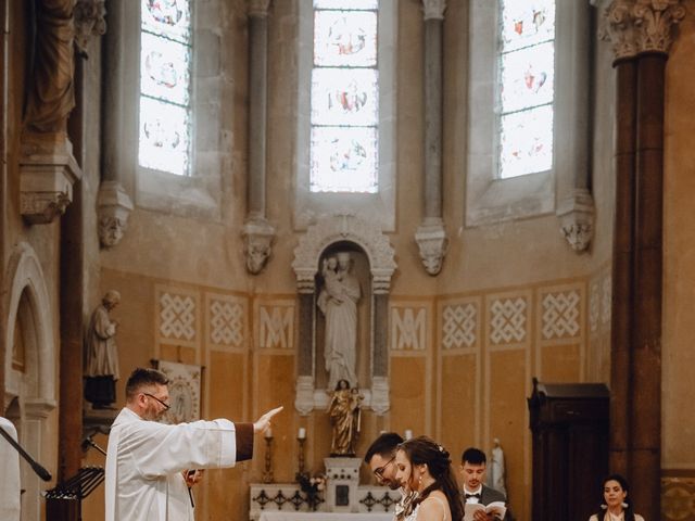 Le mariage de Clément et Marie à Lantignié, Rhône 11
