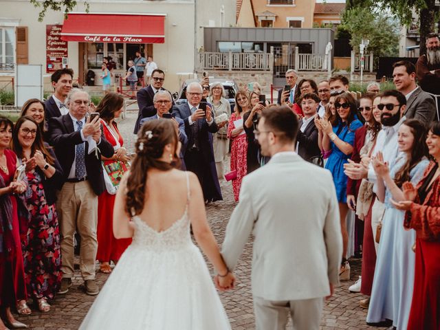 Le mariage de Clément et Marie à Lantignié, Rhône 23
