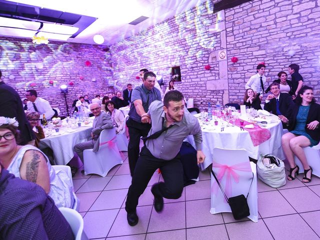 Le mariage de Vincent et Laetitia à Chevigny-Saint-Sauveur, Côte d&apos;Or 104