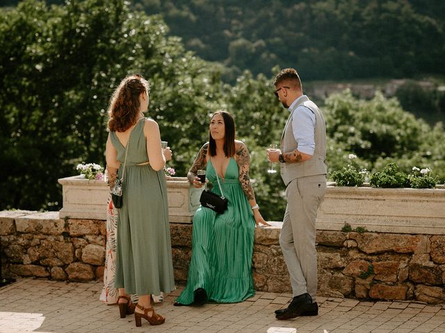Le mariage de Julien et Soleyane à Lamastre, Ardèche 10