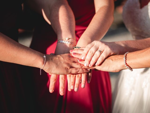 Le mariage de Caroline et Julien à Naucelles, Cantal 25