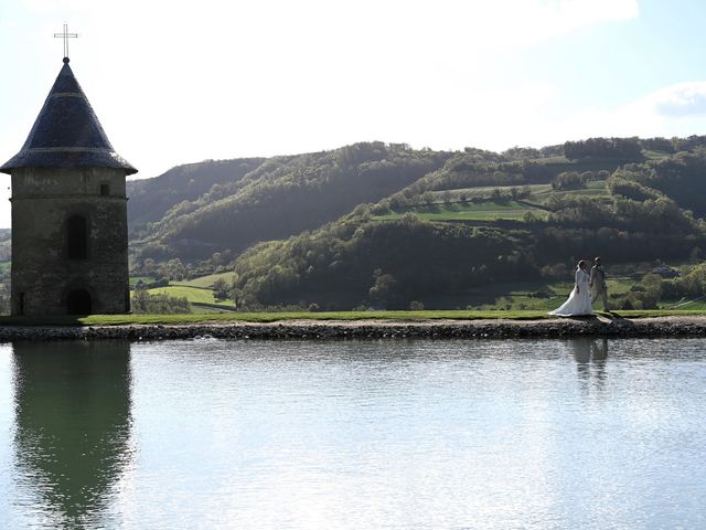 Le mariage de Sofyan et Aurélie à Châbons, Isère 17