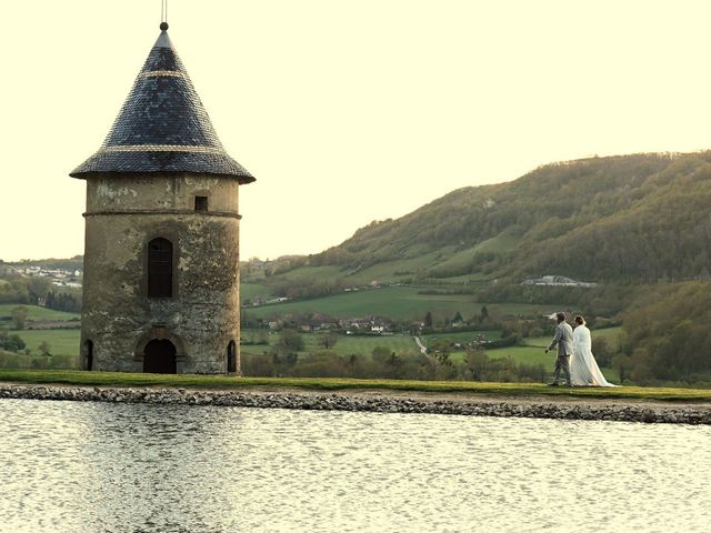 Le mariage de Sofyan et Aurélie à Châbons, Isère 39