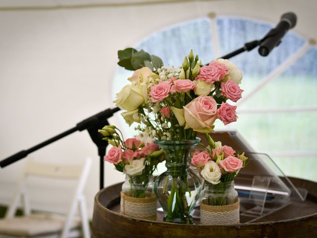 Le mariage de Stéphane et Claudia à Giroussens, Tarn 33