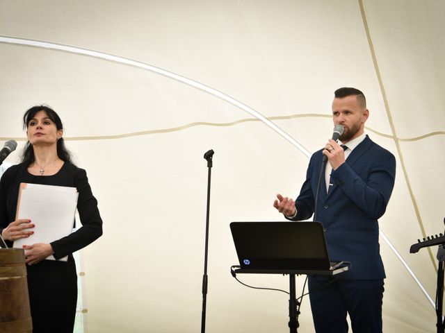 Le mariage de Stéphane et Claudia à Giroussens, Tarn 38