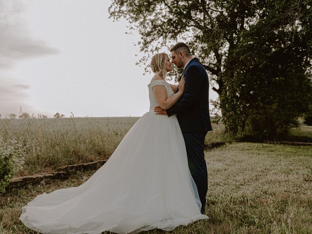 Le mariage de Dylan et Laura à Saint-Philbert-de-Grand-Lieu, Loire Atlantique 4