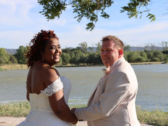Le mariage de Mariella  et Dominique  à Saint-Rémy-de-Provence, Bouches-du-Rhône 15
