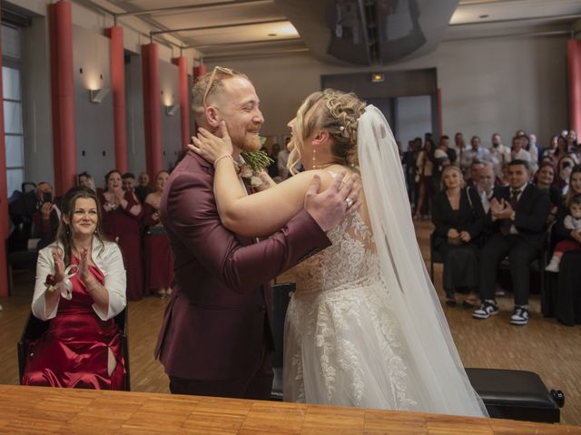 Le mariage de Wilfried et Johanna à Jaillans, Drôme 13