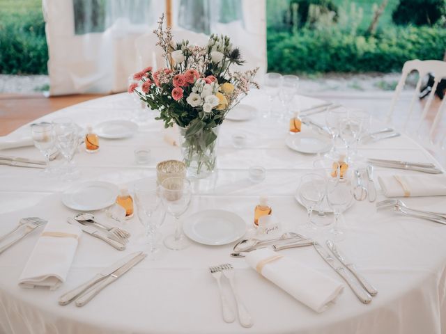 Le mariage de Gabriel et Karin à Saint-Valérien, Yonne 81