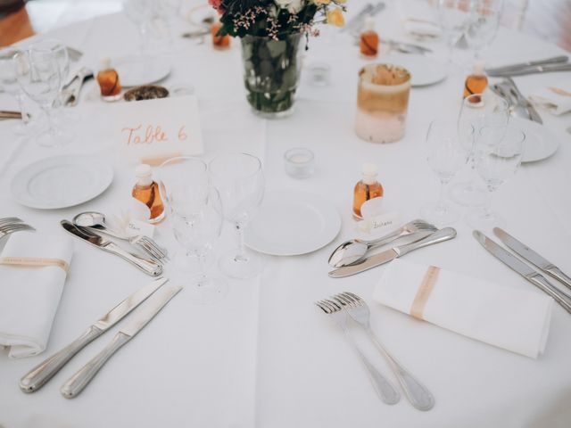 Le mariage de Gabriel et Karin à Saint-Valérien, Yonne 85