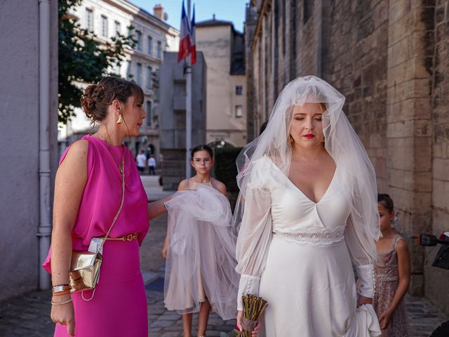 Le mariage de Alix et Claire Marine à Cluny, Saône et Loire 15
