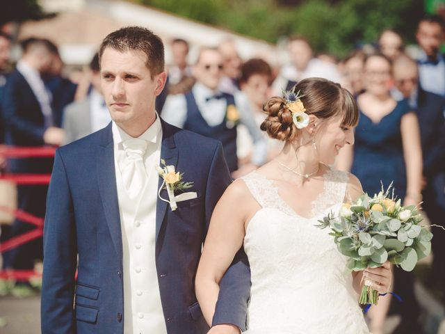 Le mariage de Kevin et Laure à Cubzac-les-Ponts, Gironde 18