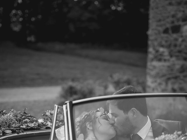 Le mariage de Thomas et Mélanie à Tuffé, Sarthe 1