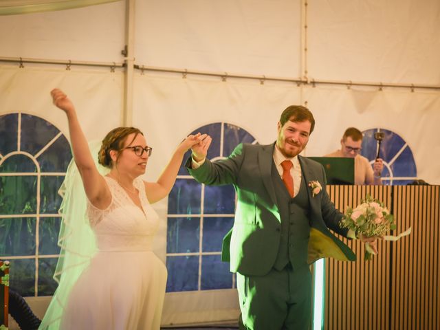 Le mariage de Thomas et Mélanie à Tuffé, Sarthe 210