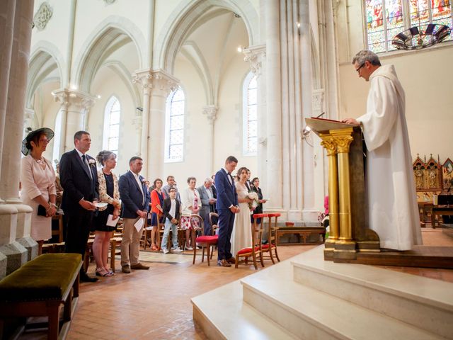 Le mariage de Alexandre et Clémentine à Bierné, Mayenne 20