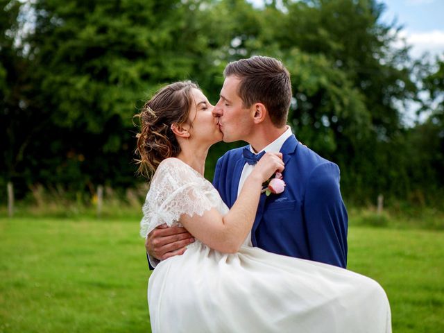 Le mariage de Alexandre et Clémentine à Bierné, Mayenne 33