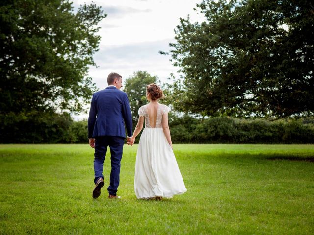 Le mariage de Alexandre et Clémentine à Bierné, Mayenne 36