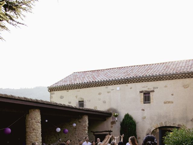 Le mariage de Nicolas et Bérengère à Charmes-sur-Rhône, Ardèche 32