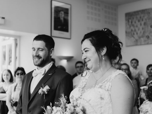 Le mariage de Damien et Alix à Coulgens, Charente 11