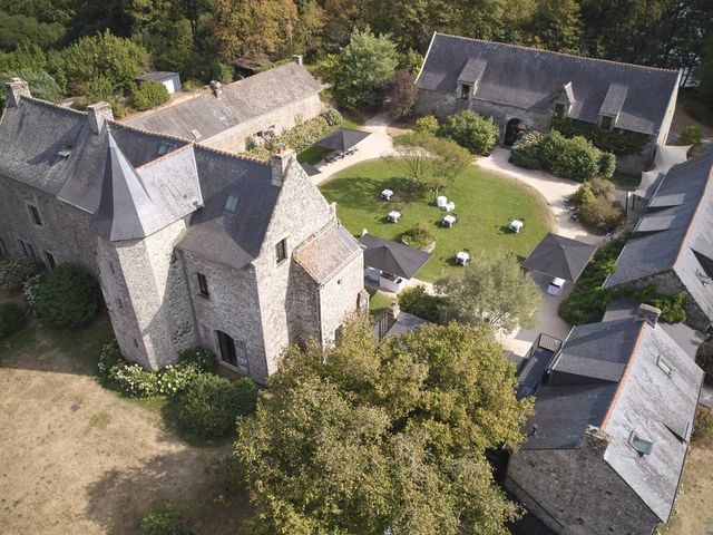 Le mariage de Anne-Marie  et Christophe à Treffléan, Morbihan 2