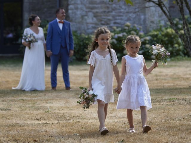 Le mariage de Anne-Marie  et Christophe à Treffléan, Morbihan 10