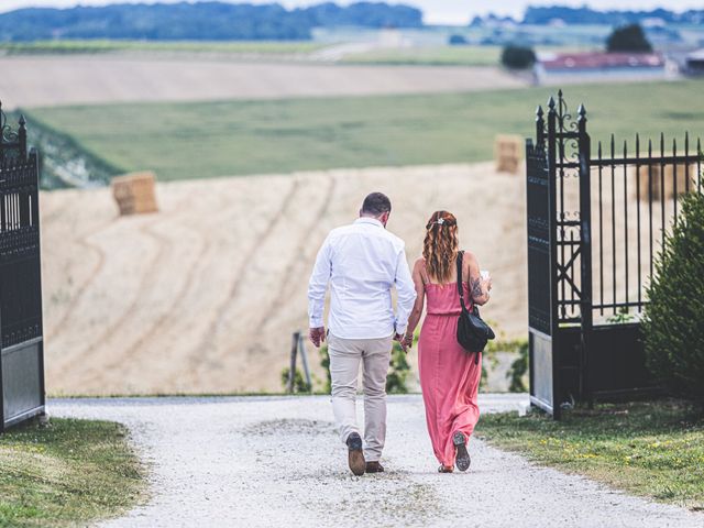 Le mariage de Florent et Emmanuelle à Léoville, Charente Maritime 23