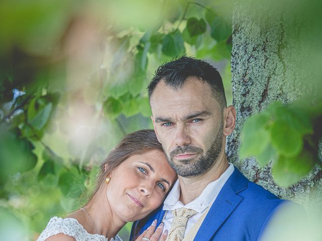 Le mariage de Florent et Emmanuelle à Léoville, Charente Maritime 56