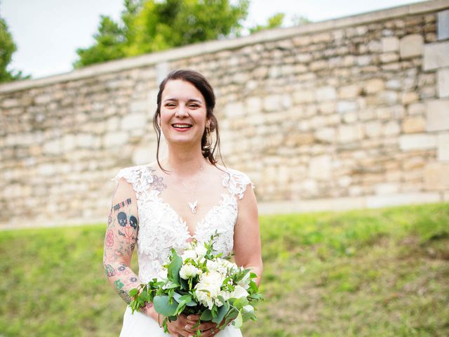 Le mariage de Julien et Aurore à Fléac, Charente 30