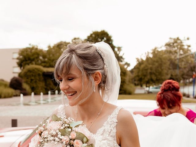 Le mariage de Alexandre  et Fanny à Biozat, Allier 5