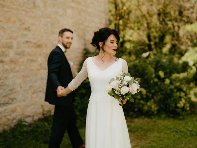 Le mariage de Julien et Marie-Elise à Poligny, Jura 24