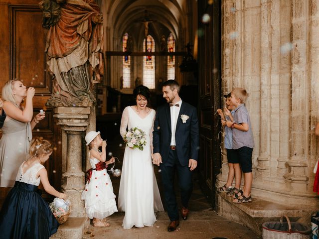 Le mariage de Julien et Marie-Elise à Poligny, Jura 44