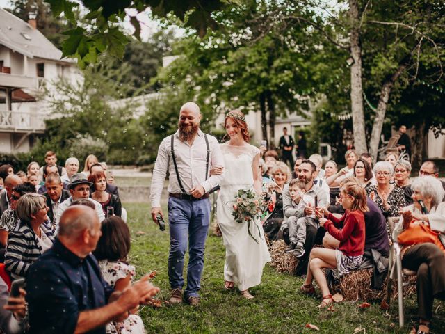 Le mariage de Louis et Kassandra à Saint-Alban-de-Montbel, Savoie 2