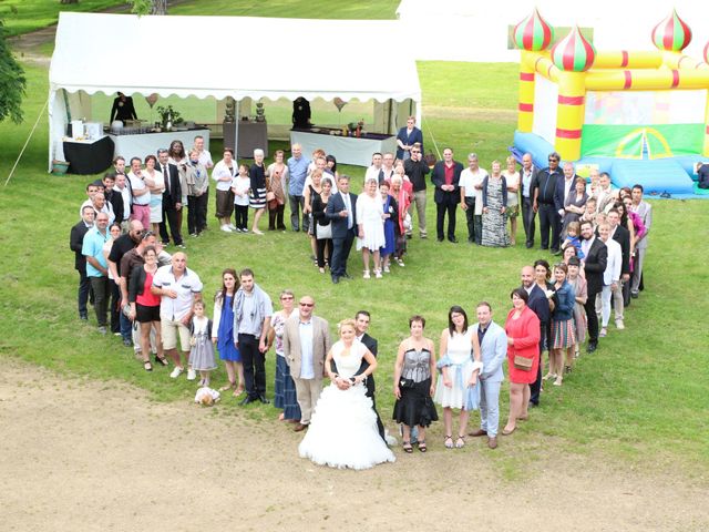 Le mariage de Hervé et natacha à Saint-Germain-du-Puy, Cher 6