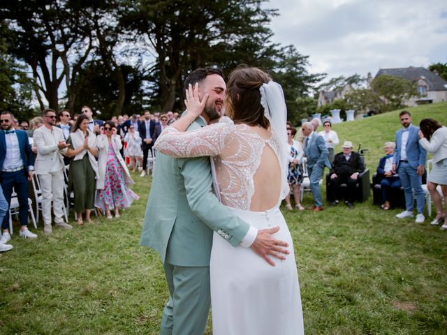 Le mariage de Amélie  et Gwendal  à Sarzeau, Morbihan 21