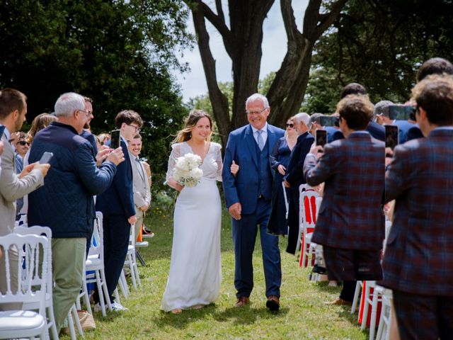 Le mariage de Amélie  et Gwendal  à Sarzeau, Morbihan 26