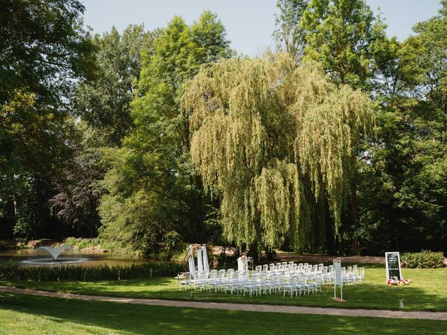 Le mariage de Martin et Clara à Saint Léger en Bray, Oise 13