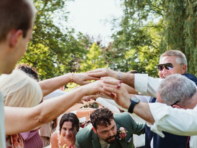 Le mariage de Martin et Clara à Saint Léger en Bray, Oise 18