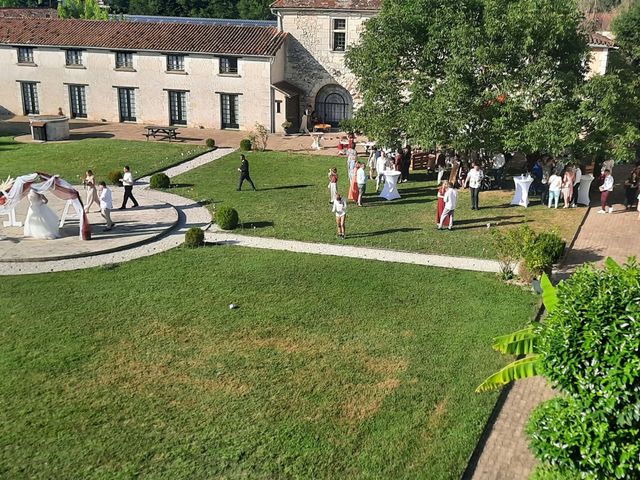 Le mariage de Amandine et Pierre-Emmanuel  à Saint-Léon-sur-l&apos;Isle, Dordogne 4