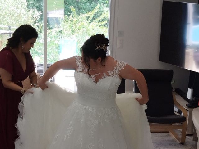 Le mariage de Amandine et Pierre-Emmanuel  à Saint-Léon-sur-l&apos;Isle, Dordogne 13