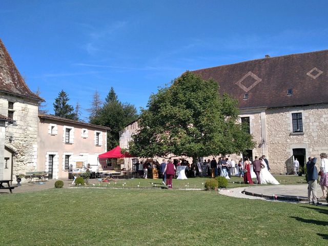 Le mariage de Amandine et Pierre-Emmanuel  à Saint-Léon-sur-l&apos;Isle, Dordogne 21