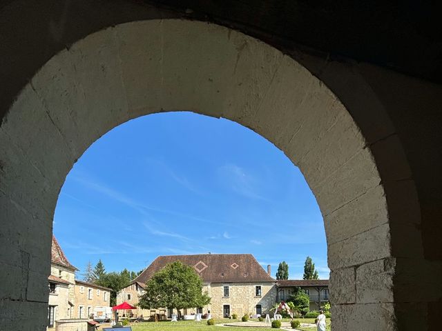 Le mariage de Amandine et Pierre-Emmanuel  à Saint-Léon-sur-l&apos;Isle, Dordogne 24