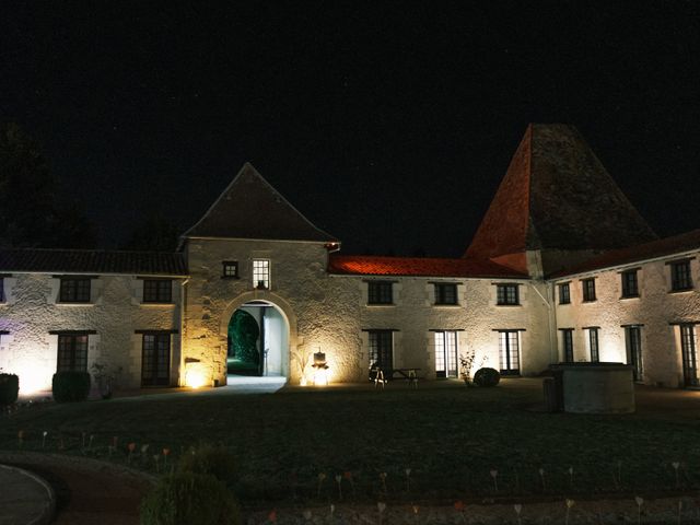 Le mariage de Amandine et Pierre-Emmanuel  à Saint-Léon-sur-l&apos;Isle, Dordogne 43