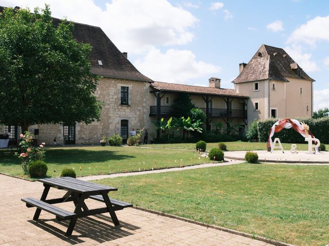 Le mariage de Amandine et Pierre-Emmanuel  à Saint-Léon-sur-l&apos;Isle, Dordogne 94