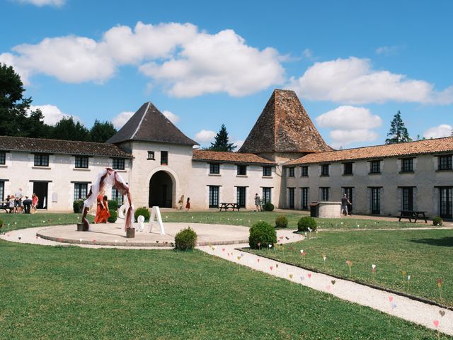 Le mariage de Amandine et Pierre-Emmanuel  à Saint-Léon-sur-l&apos;Isle, Dordogne 99