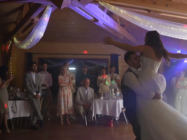 Le mariage de Grégory et Laurène à Condat-en-Combraille, Puy-de-Dôme 14